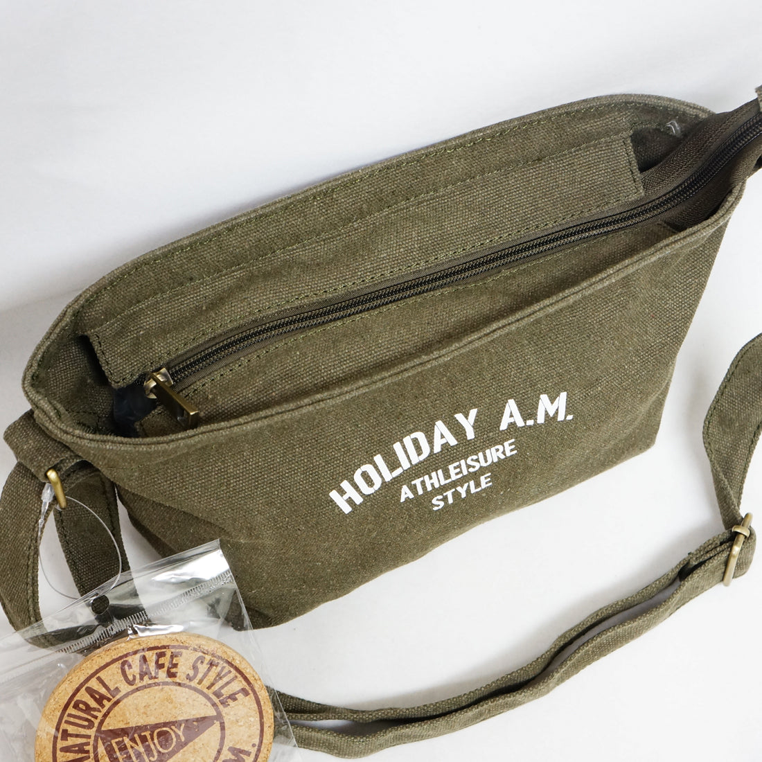 バッグ ショルダーバッグ ショルダー 斜め掛け キャンバス 帆布 キャンバスサコッシュ HolidayA.M.
