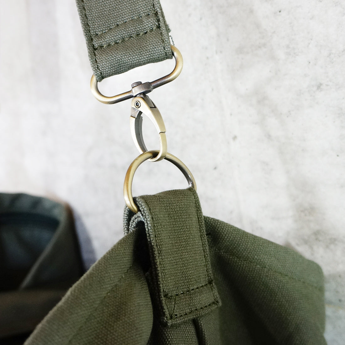 バッグ ショルダーバッグ トートバッグ 2WAY レディース メンズ フタ付き 布 キャンバス 帆布 HolidayA.M.