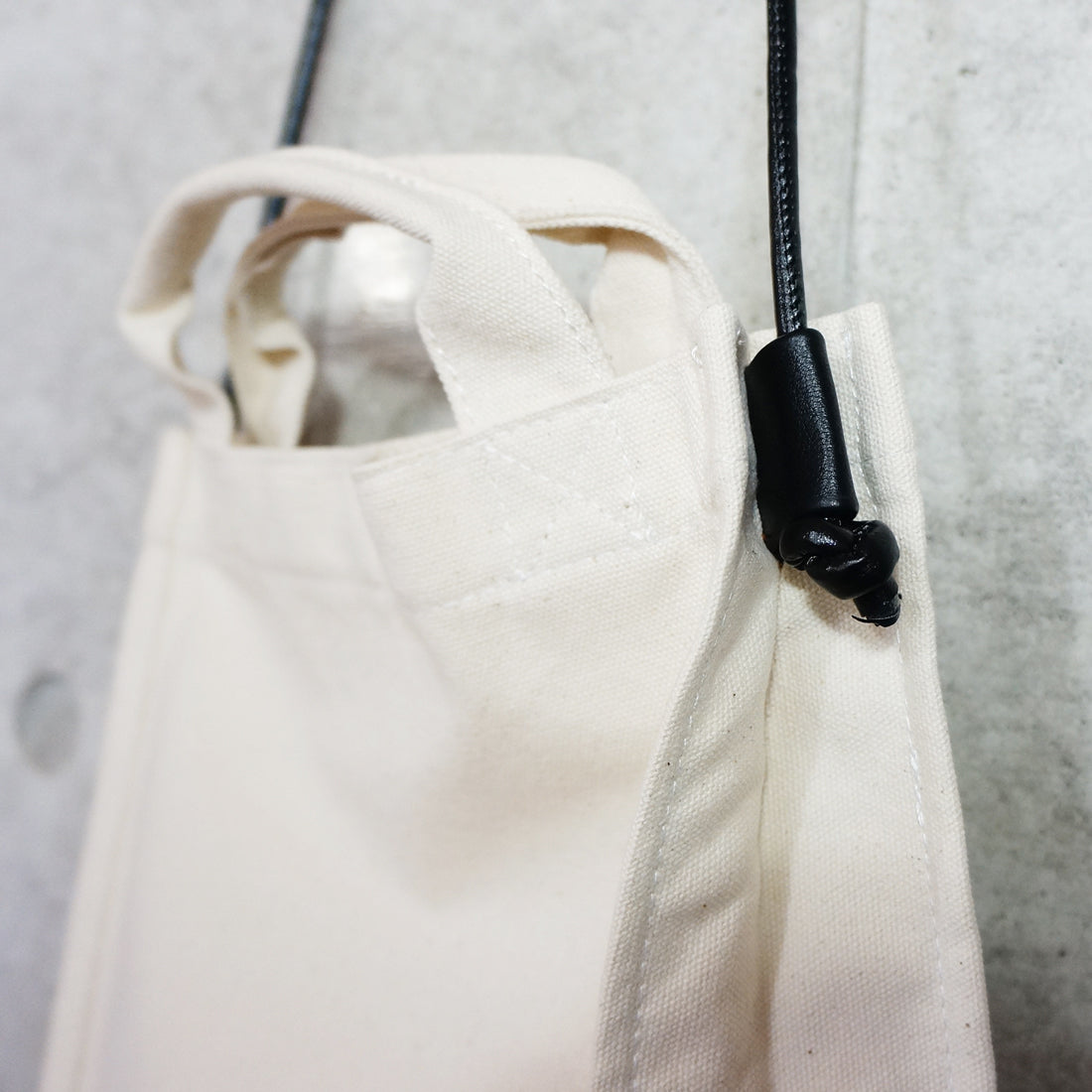 バッグ ショルダーバッグ スクエア 四角 トートバッグ レディース 2WAY キャンバス 帆布 HolidayA.M.