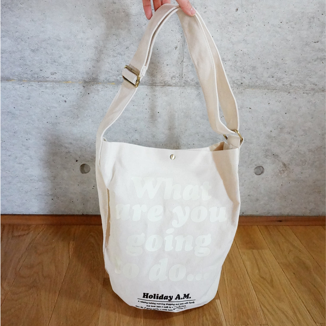 バッグ ショルダーバッグ エコバッグ レディース メンズ キャンバス 帆布 ロゴ HolidayA.M.