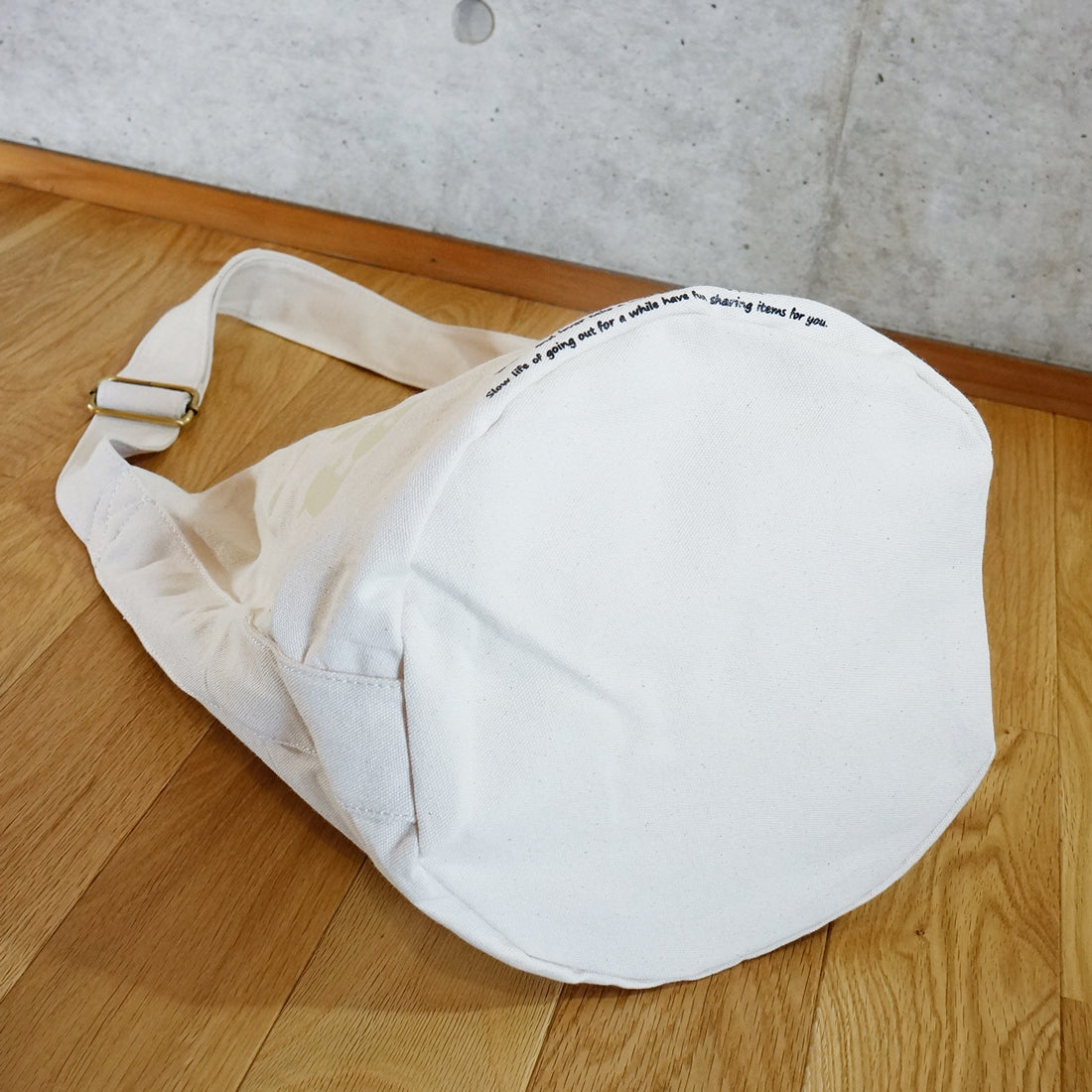 バッグ ショルダーバッグ エコバッグ レディース メンズ キャンバス 帆布 ロゴ HolidayA.M.