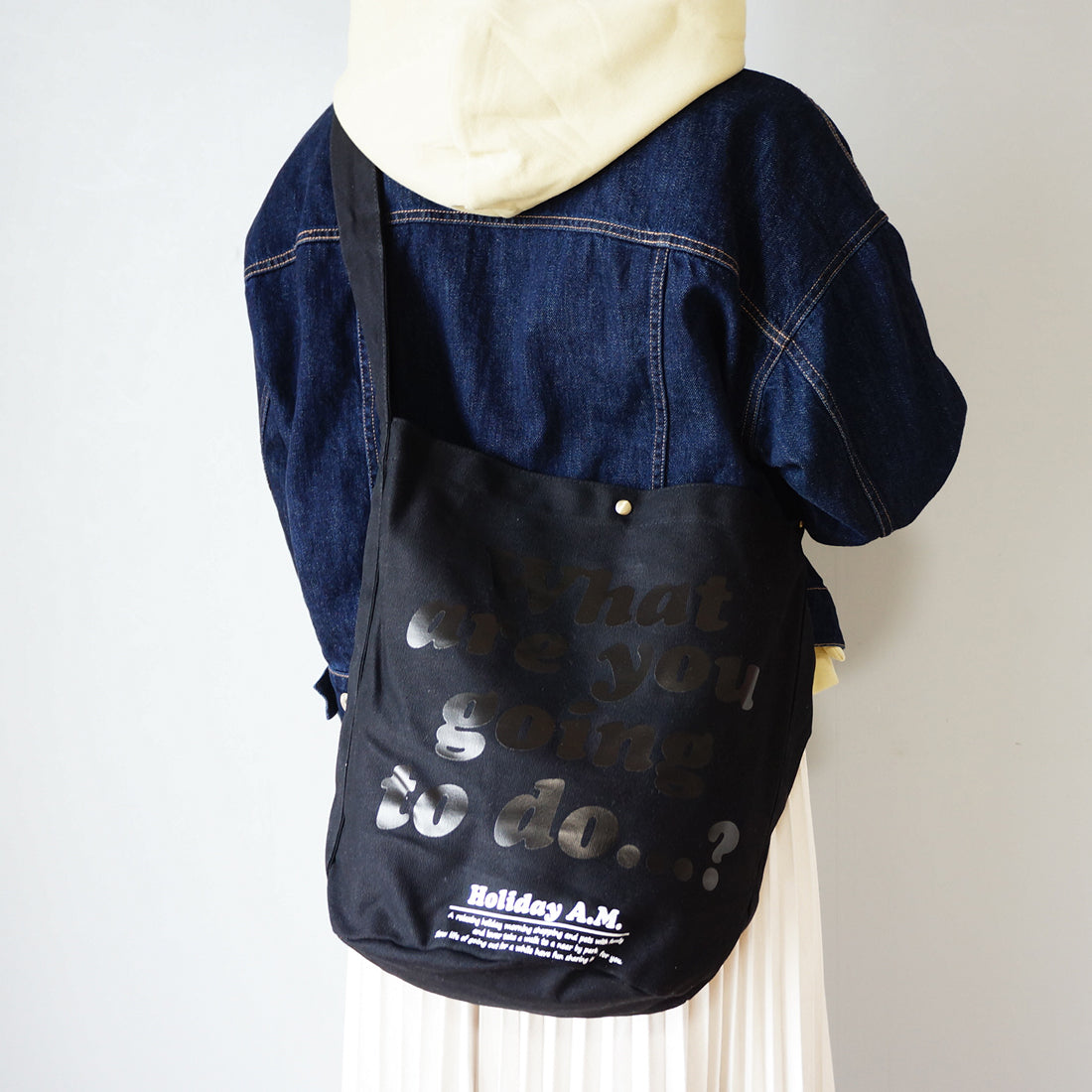 バッグ ショルダーバッグ エコバッグ レディース メンズ キャンバス 帆布 ロゴ HolidayA.M.