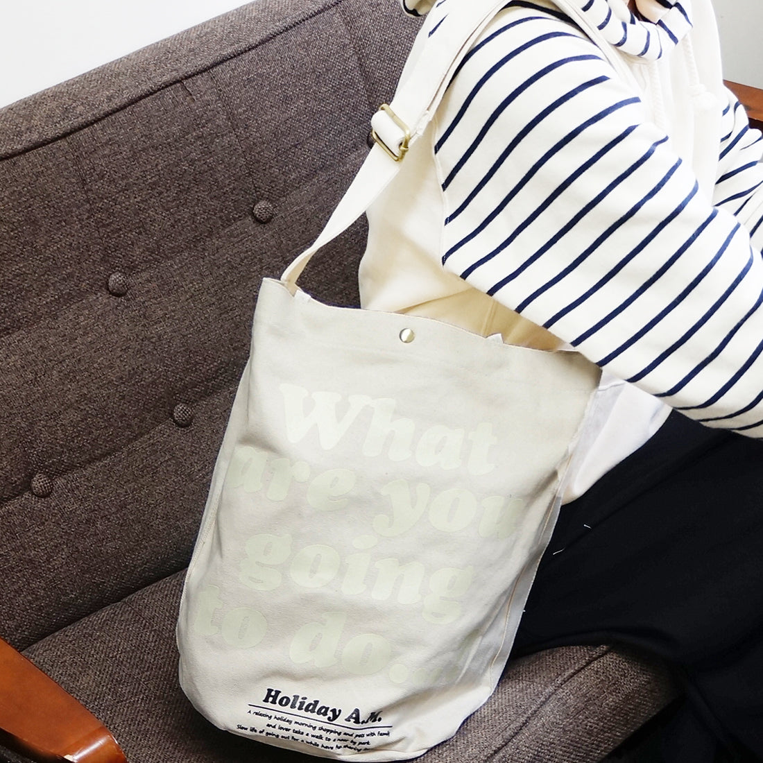 バッグ ショルダーバッグ エコバッグ レディース メンズ キャンバス 帆布 ロゴ HolidayA.M.