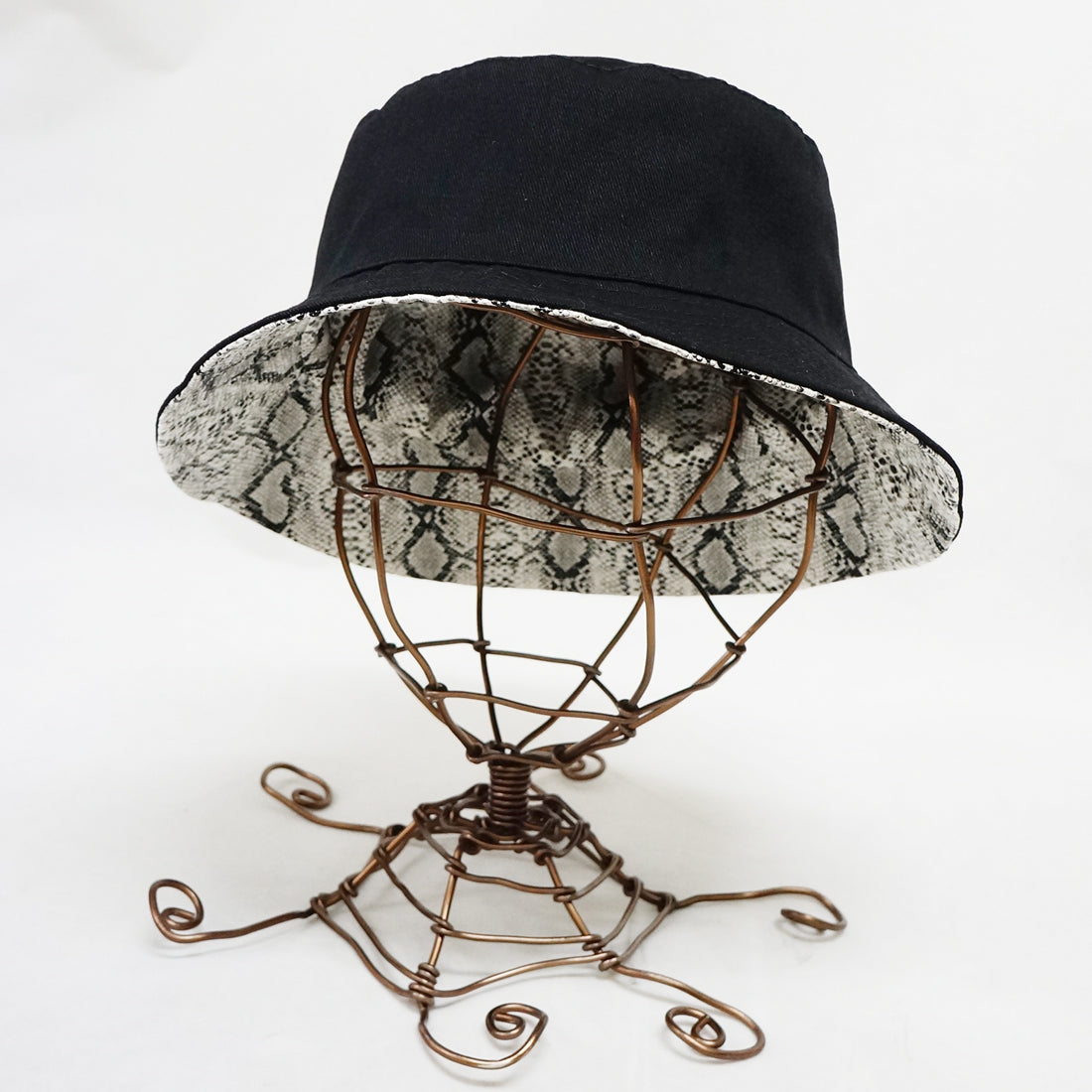 帽子 バケットハット ハット HAT パイソン柄 無地 ブラック リバーシブル メンズ レディース キーズ Keys