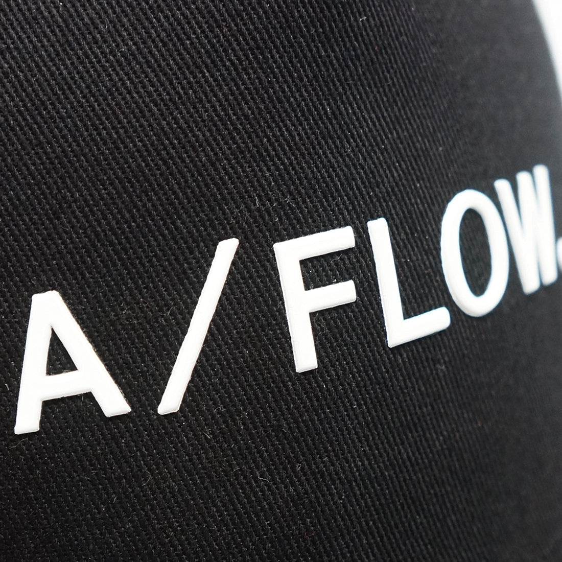 Flow ロゴ シリコンプリント メッシュキャップ KSH296